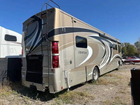 2016 Freightliner XCR Chassis