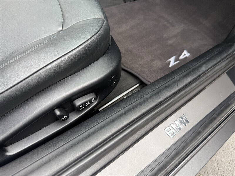 2003 BMW Z4 3.0i