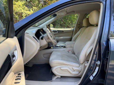 2014 Nissan Pathfinder SV