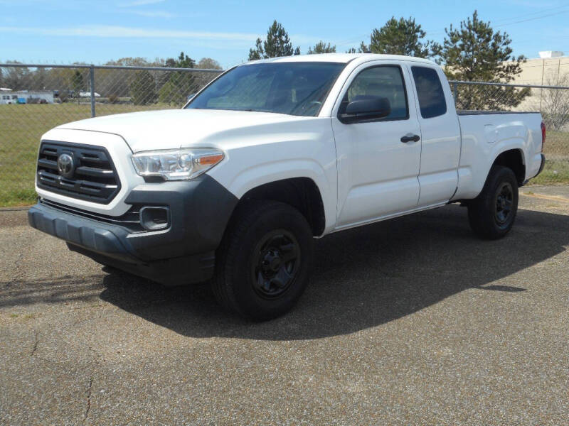 2019 Toyota Tacoma for sale at STRAHAN AUTO SALES INC in Hattiesburg MS