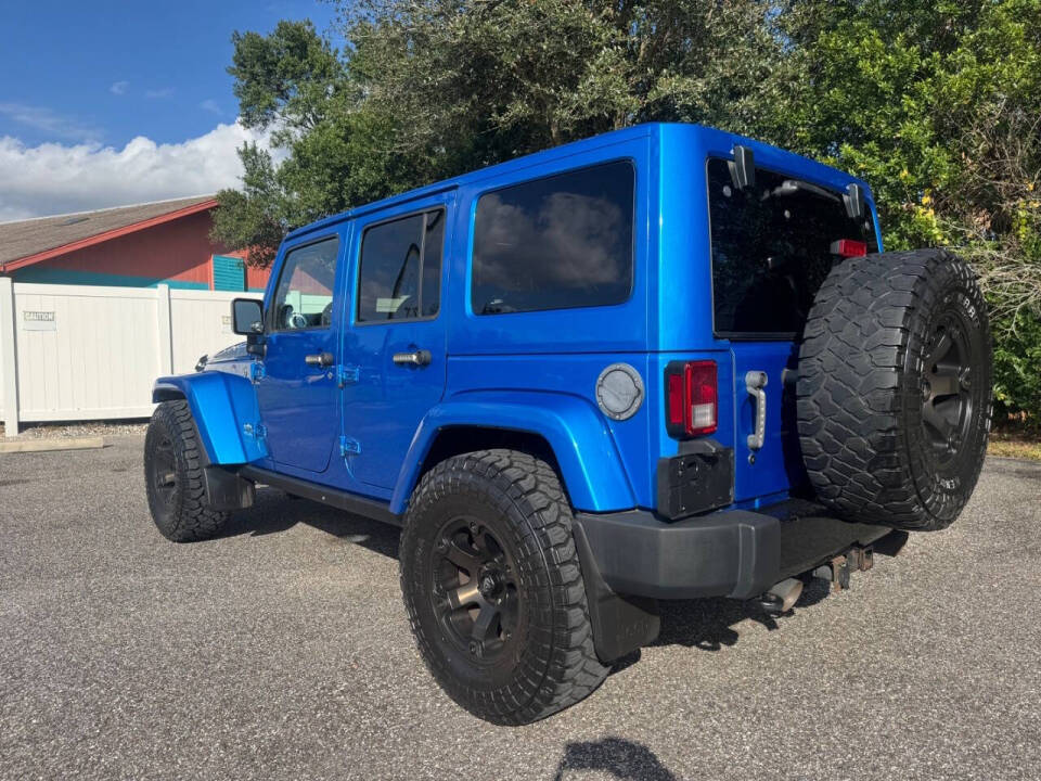 2014 Jeep Wrangler Unlimited Sahara photo 4