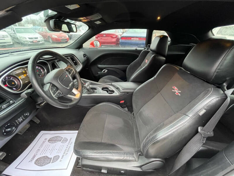 2016 Dodge Challenger R/T Plus