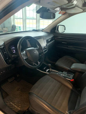 2020 Mitsubishi Outlander SE