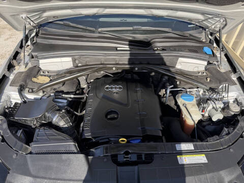 2011 Audi Q5 2.0T quattro Premium Plus