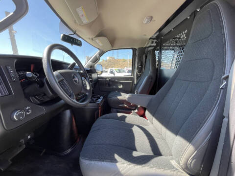 2024 GMC Savana 2500