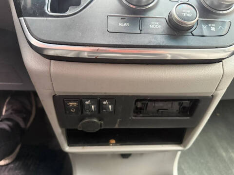 2016 Toyota Sienna
