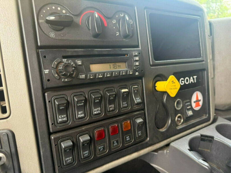 2013 International WorkStar 7400