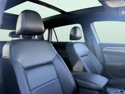 2021 Volkswagen Atlas Cross Sport V6 SE R-Line