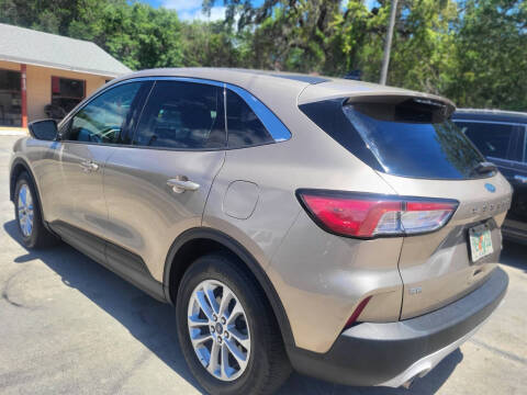2020 Ford Escape SE