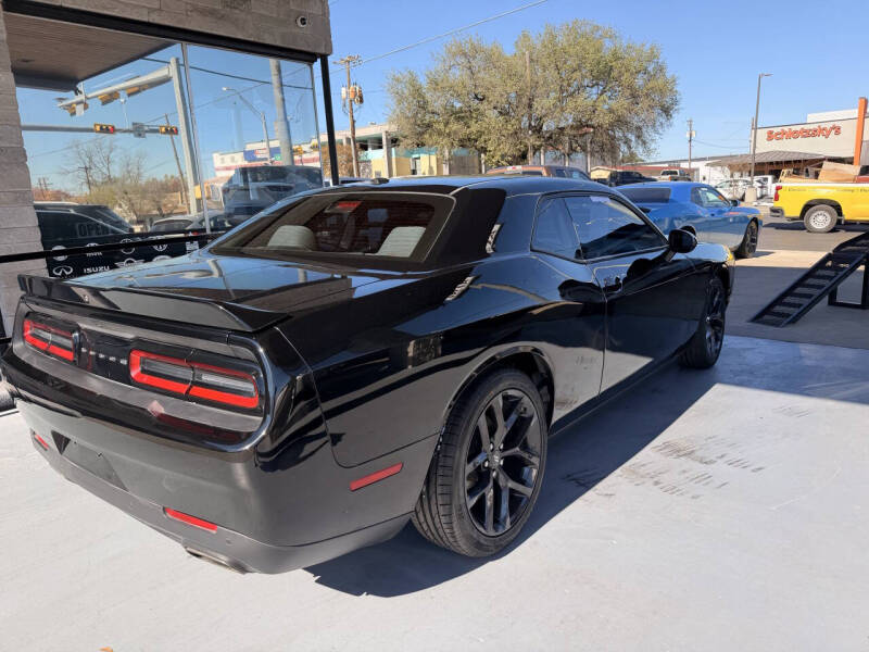 2018 Dodge Challenger SXT