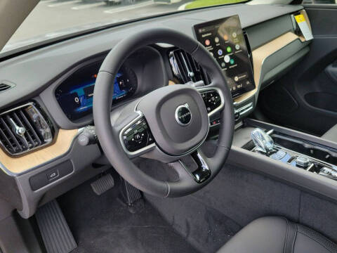 2026 Volvo XC60 B5 Core