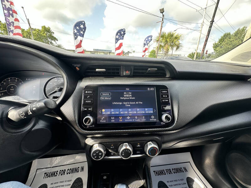 2023 Nissan Kicks SV