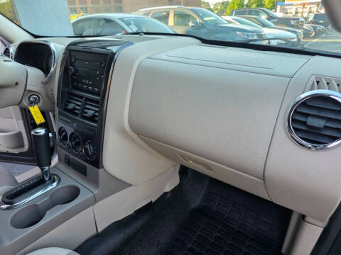 2007 Ford Explorer Sport Trac XLT
