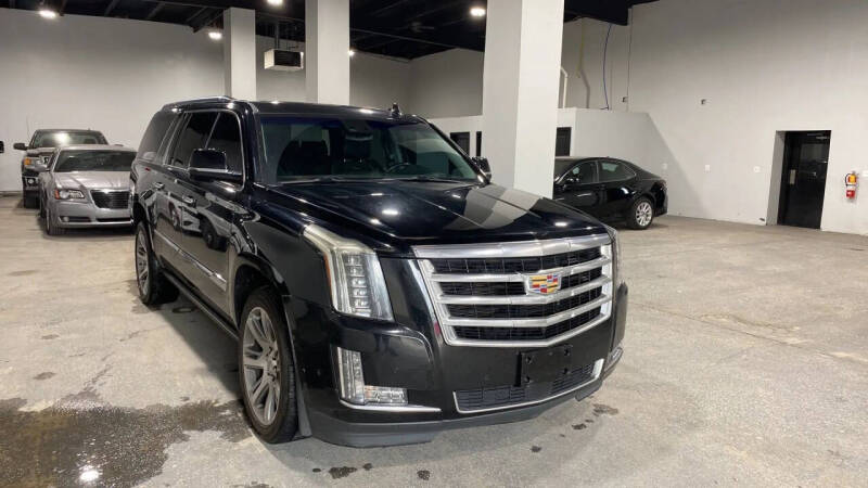 2017 Cadillac Escalade ESV Premium Luxury's photo