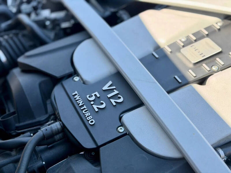 2017 Aston Martin DB11