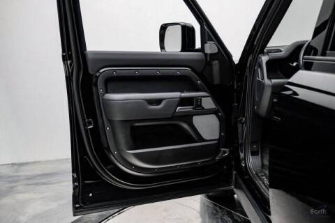 2024 Land Rover Defender 130 P400 X-Dynamic SE