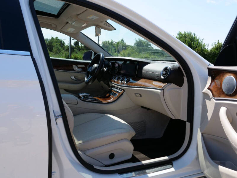 2019 Mercedes-Benz E-Class E 300