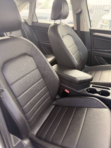 2021 Volkswagen Jetta R-Line