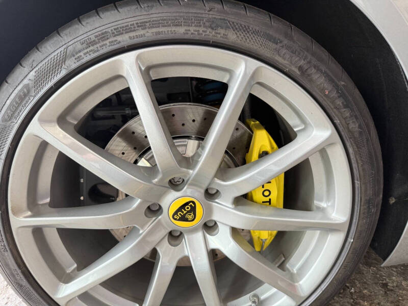 2025 Lotus Emira V6 Base