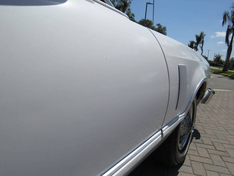 1977 Ford Thunderbird