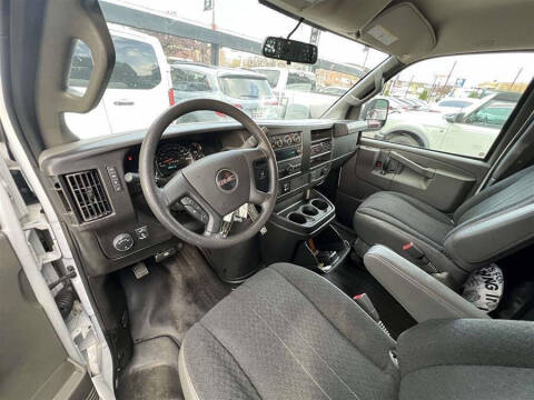 2023 GMC Savana 2500