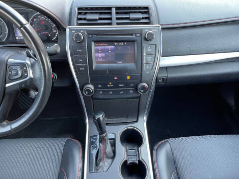 2017 Toyota Camry SE