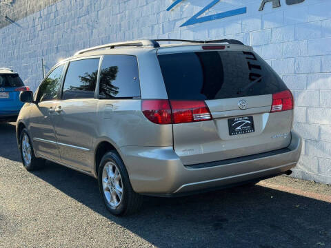 2004 Toyota Sienna