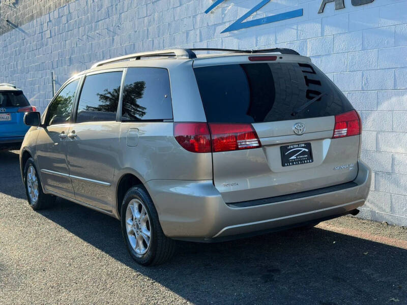 2004 Toyota Sienna