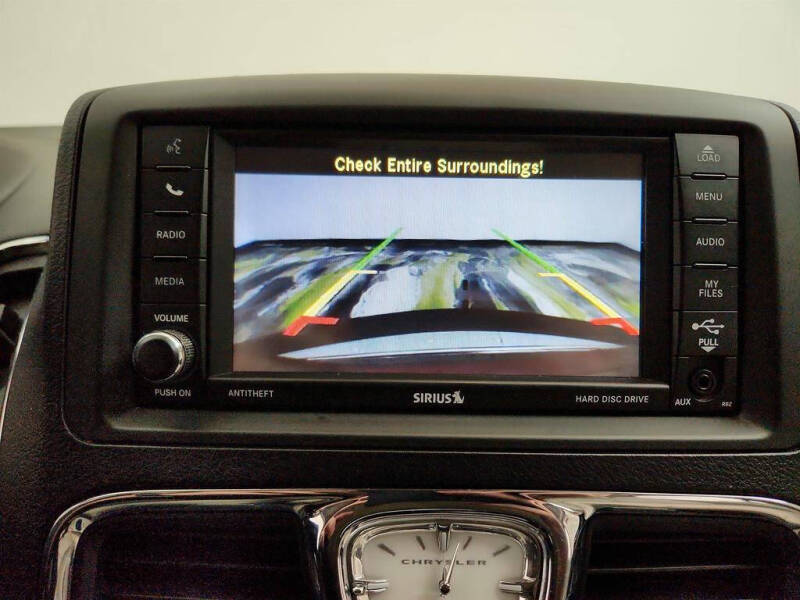 2013 Chrysler Town and Country Touring-L