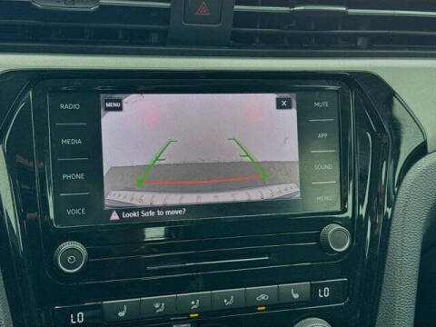 2022 Volkswagen Passat SE