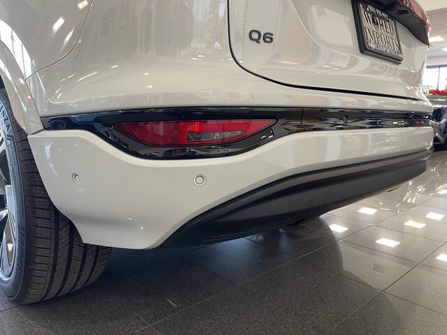 2025 Audi Q6 e-tron quattro Premium Plus