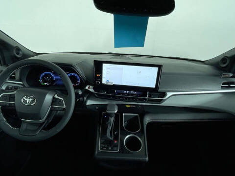 2025 Toyota Sienna XSE 7-Passenger