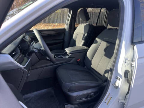 2024 Jeep Grand Cherokee Laredo