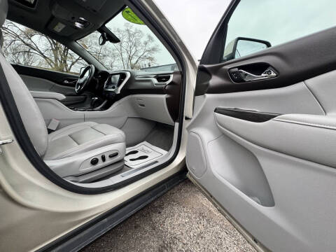 2017 GMC Acadia SLT-1