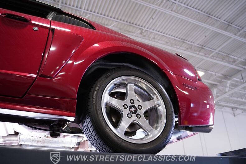 2004 Ford Mustang GT Deluxe