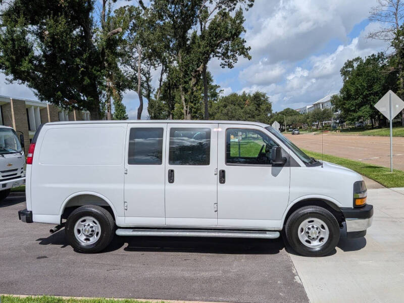 2025 Chevrolet Express 2500