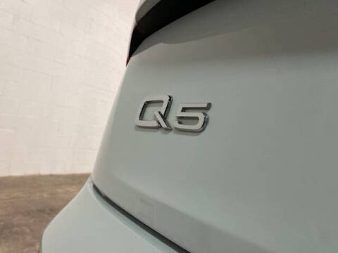 2023 Audi Q5 quattro Premium Plus 40 TFSI