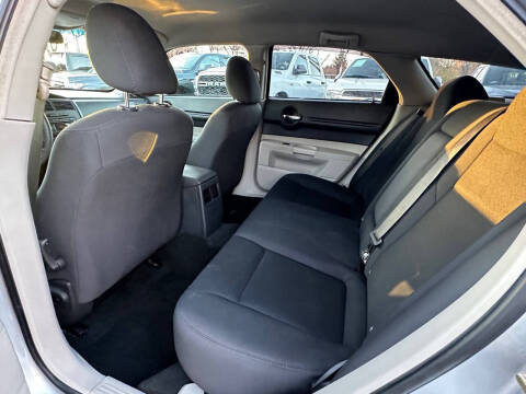 2006 Dodge Magnum SE