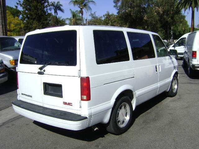 2005 GMC Safari SLE