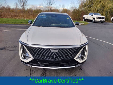 2025 Cadillac LYRIQ Luxury 3