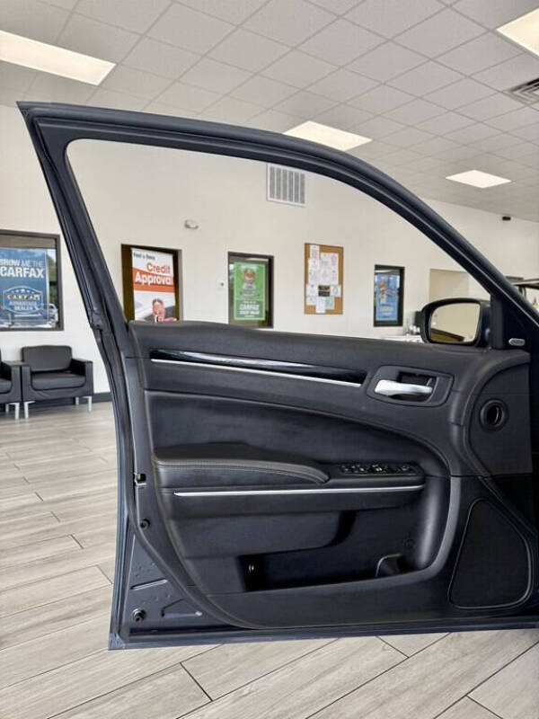 2018 Chrysler 300 S