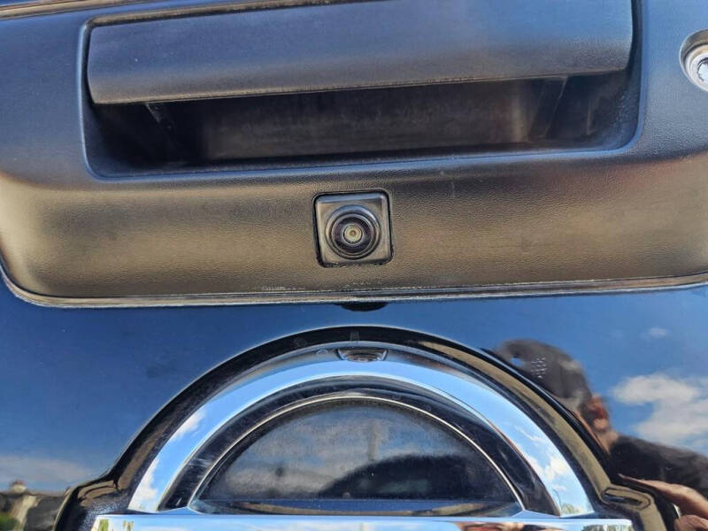 2022 Nissan Titan SV