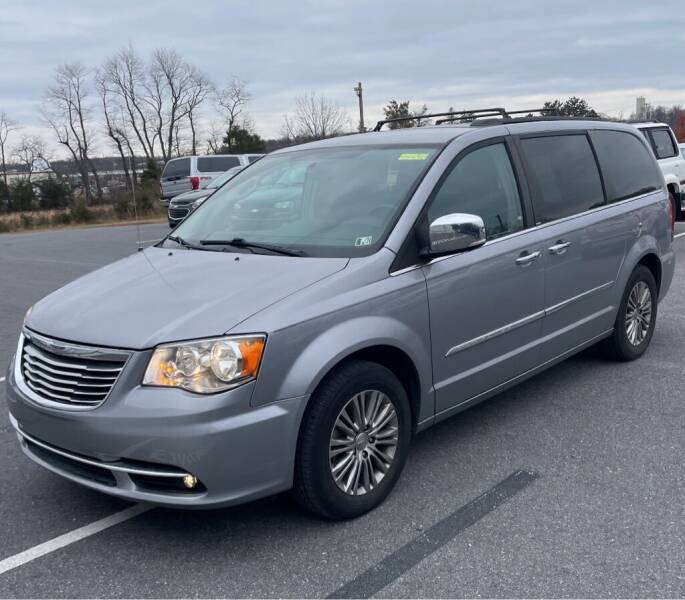 2014 Chrysler Town and Country for sale at Car Factory of Latrobe in Latrobe PA