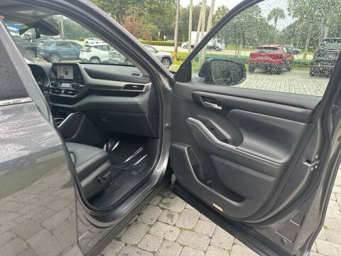2024 Toyota Highlander XLE