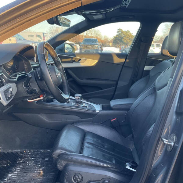 2017 Audi A4 2.0T quattro Prestige