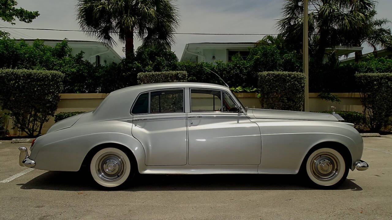 1957 Rolls-Royce Silver Cloud III 2