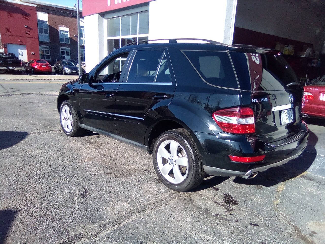 2011 Mercedes-Benz M-Class for sale at Pinnacle Auto Sales in New Bedford, MA