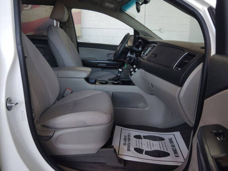 2019 Kia Sedona LX