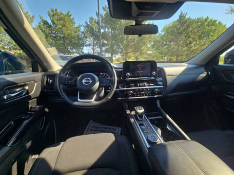 2022 Nissan Pathfinder S