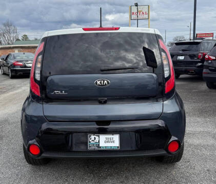 2016 Kia Soul +